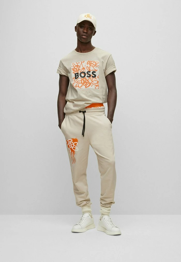 BOSS TEGRAFBASIC - Print T-shirt - Open Beige One 4 BOSS TEGRAFBASIC - Print T-shirt - Open Beige One - Image 2
