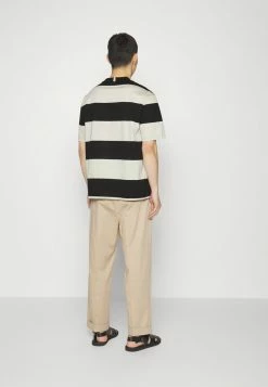 BOSS TAMES - Print T-shirt - Black -BOSS Sales Store 15b5d840849e428d94c5f625b641a360