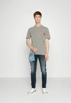 BOSS TABER - Jeans Tapered Fit - Navy -BOSS Sales Store 2cc5a676f35941cbbbb55046b58442f0