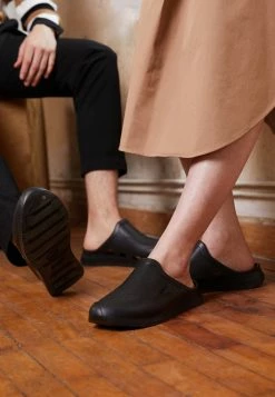 BOSS TITANIUM UNISEX - Mules - Black