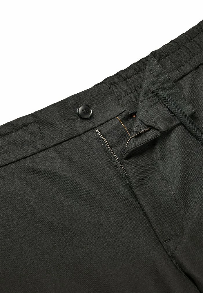 BOSS SISLA CARGO DS - Cargo Trousers - Black One 8 BOSS SISLA CARGO DS - Cargo Trousers - Black One - Image 6