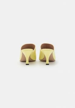 BOSS CHARLOTTE SABOT - Heeled Mules - Medium Yellow -BOSS Sales Store 61adec0c423945d88480ace17912693f