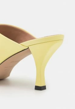 BOSS CHARLOTTE SABOT - Heeled Mules - Medium Yellow -BOSS Sales Store 90599eb7f0114ca7a2fdbfc69cd4c10d