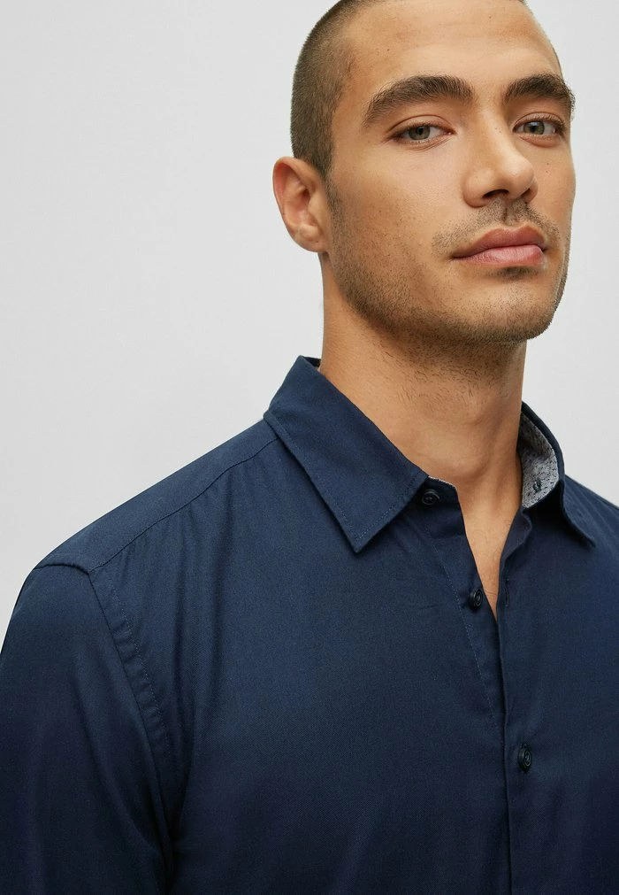 BOSS LIAM - Shirt - Dark Blue Four 5 BOSS LIAM - Shirt - Dark Blue Four - Image 3
