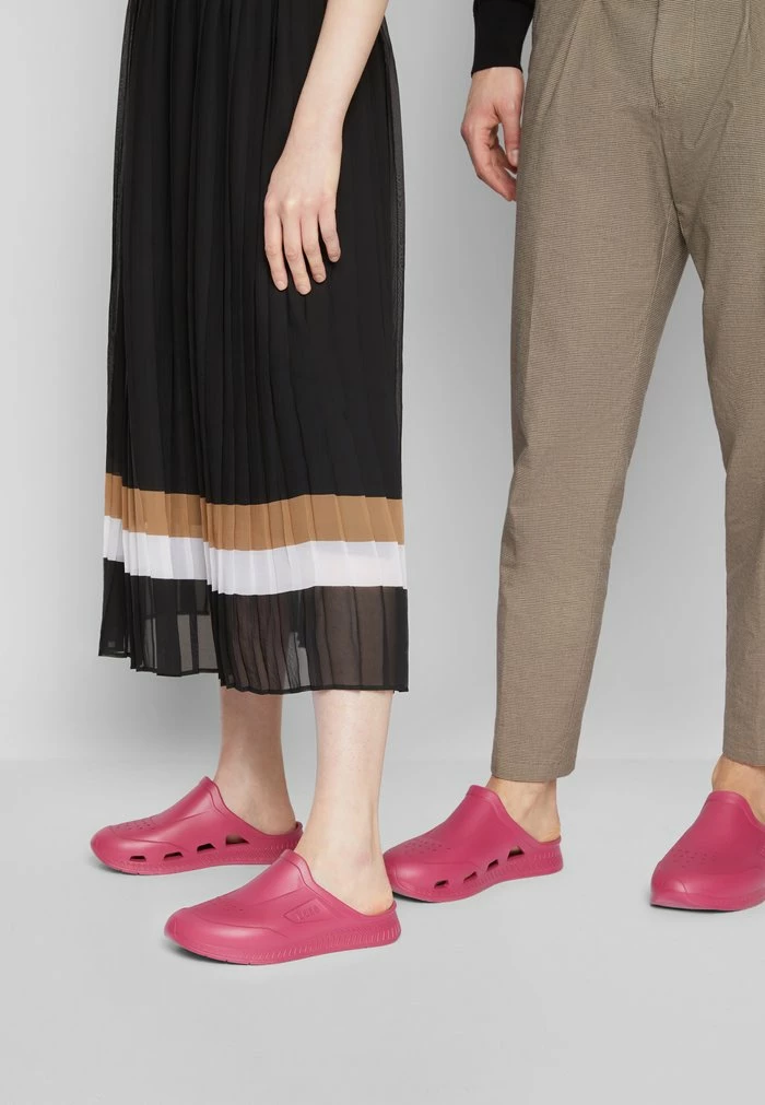 BOSS TITANIUM UNISEX - Mules - Bright Pink 7 BOSS TITANIUM UNISEX - Mules - Bright Pink - Image 5