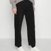 BOSS MODERN BARREL - Flared Jeans - Black