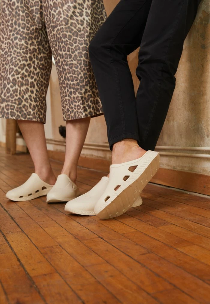 BOSS TITANIUM UNISEX - Mules - Open White 10 BOSS TITANIUM UNISEX - Mules - Open White - Image 8